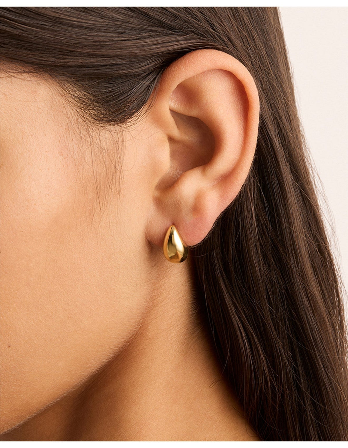 Brinco de ouro Mato™ da Rose & Oliver com pingentes em formato de gotas, elegante e brilhante, para looks sofisticados.