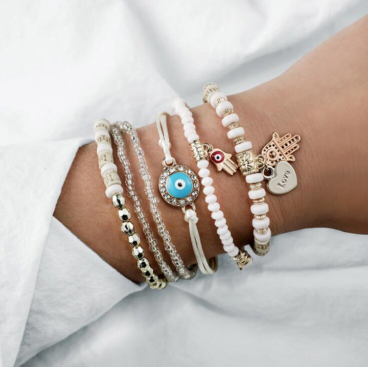 Conjunto de pulseiras femininas Theresa™ da Rose & Oliver, com design elegante e detalhes sofisticados.