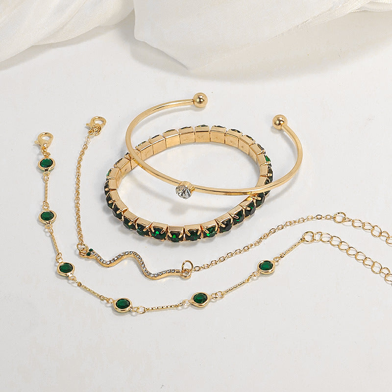 Conjunto de pulseiras Sorina™ em ouro da Rose & Oliver, estilo elegante com detalhes delicados visíveis na imagem.