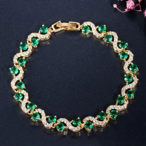 Pulseira Fiora Emmeranthe da Rose & Oliver, acessório de metal com detalhes delicados, vista frontal na imagem.